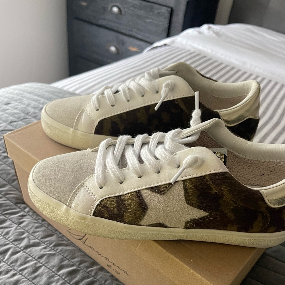 Camouflage Star Sneakers